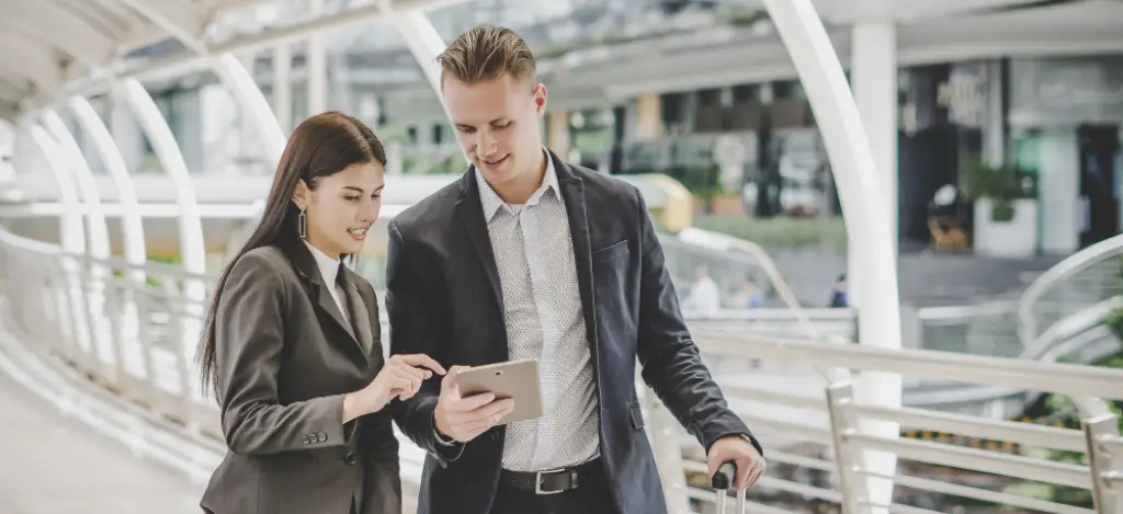 Is It Better to Book an Airport Transfer in Montenegro in Advance or On Arrival?